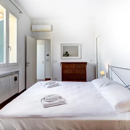 Borgo Di San Pietro 18 *